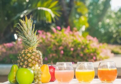Các loại nước ép trái cây và quả tươi